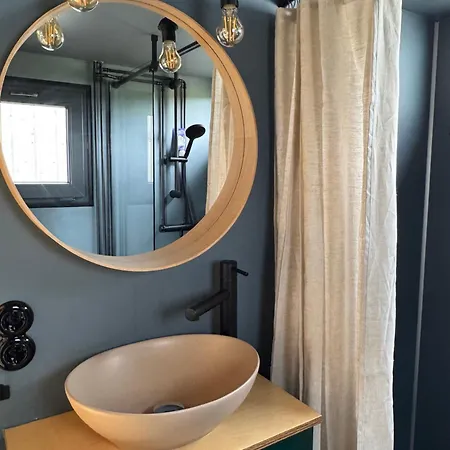 Tinyhouse *